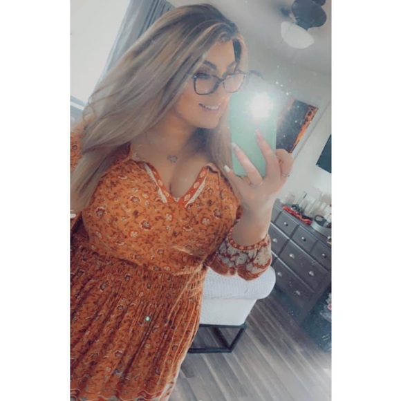 Meet your Posher, Kara - Picture 1 of 1